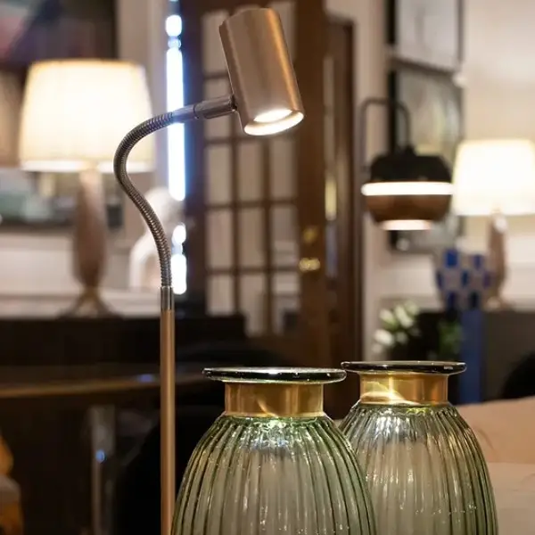 Luminaria de Piso Colorado 3 Cupulas 180cm 01482 Acend