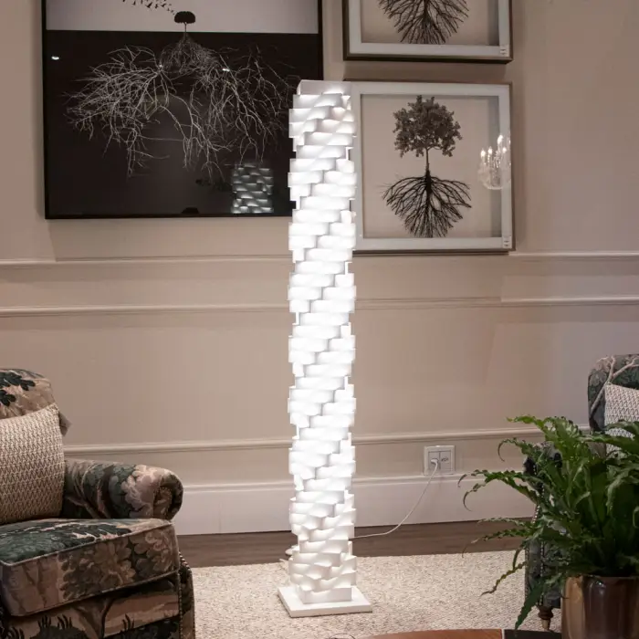 Luminaria de Piso Colorado 3 Cupulas 180cm 01482 Acend